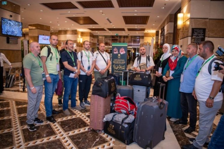انطلاق أولى رحلات الضيوف بعد الحج وزيارة المدينة المنورة