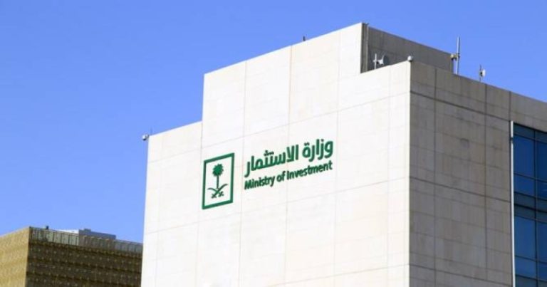 بدء إنشاء مصنع لإنتاج المركبات التجارية