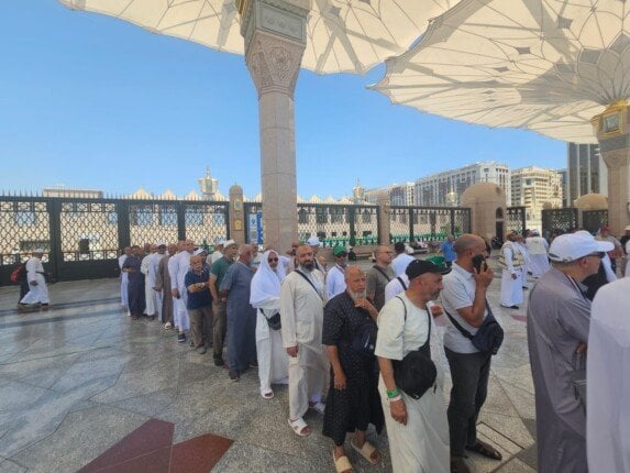 بعثة حج الجمعيات الأهلية تنطلق في زيارات للروضة الشريفة