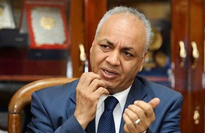 بكري يهاجم “إسرائيل غير المستحية”: دمرت مستشفيات غزة وتذرف الدموع على مستشفى عسكري للمجرمين