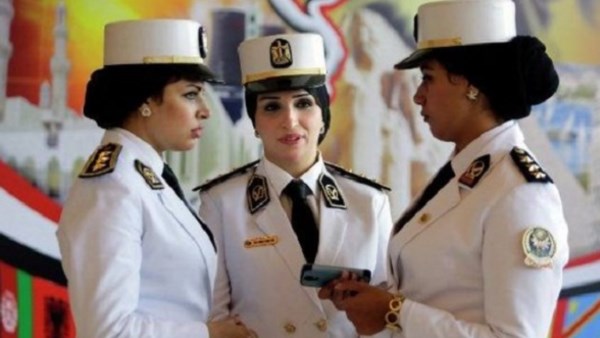 تأمين مكثف للشرطة النسائية في احتفالات عيد الأضحى بوسط البلد
في لحظات الاستعداد للاحتفال بعيد الأضحى المبارك، تواجد مكثف للشرطة النسائية في وسط البلد
