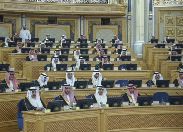 تخفيف الأعباء المفروضة على المستوردين والمصدرين