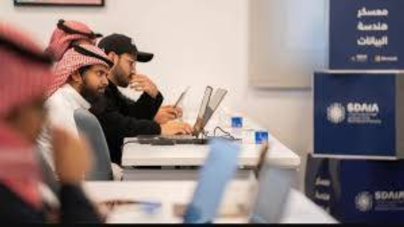 تدريب مكثف لـ 400 موظف في تصنيف البيانات