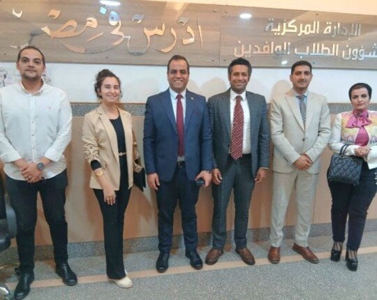 تطوير منظومة الطلاب الوافدين.. جامعة حلوان تشارك في اجتماع ضمن مبادرة «ادرس في مصر»