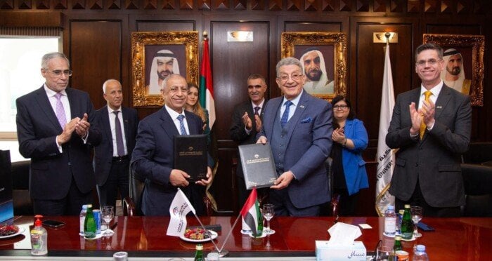 تعاون أكاديمي بين الأكاديمية العربية والجامعة الأمريكية بالإمارات