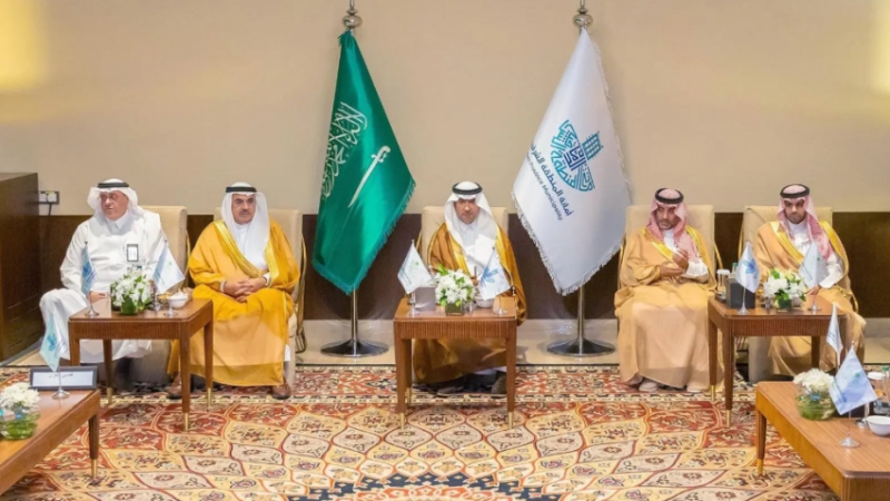 تفقد مشاريع استثمارية نوعية بالشرقية الحقيل يلتقي مستثمرين محليين ودوليين