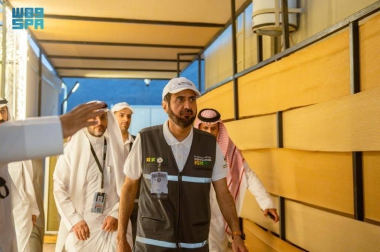 تفقد وزير الحج والعمرة المشاعر المقدسة واطلع على جاهزية مشعر عرفات