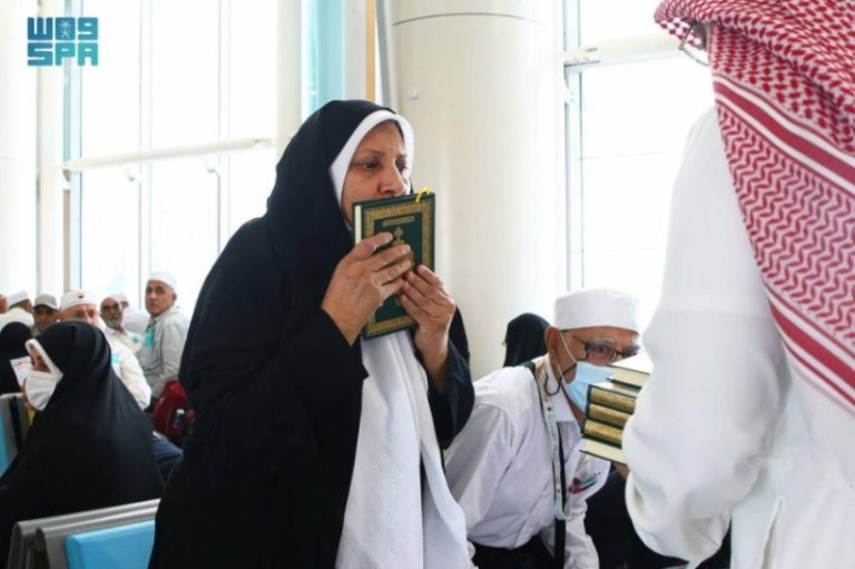 تفويج (65) ألف حاج إيراني للحج والعمرة مع بقاء (11) ألف