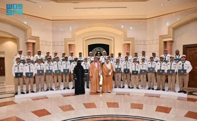تكريم الأمير سعود بن جلوي لكشافة تعليم جدة بموسم الحج 1446هـ