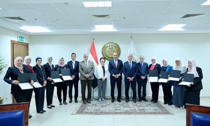 تكريم الدفعة الرابعة من مدربي أنشطة التوكاتسو من وزير التعليم ورئيس «جايكا»