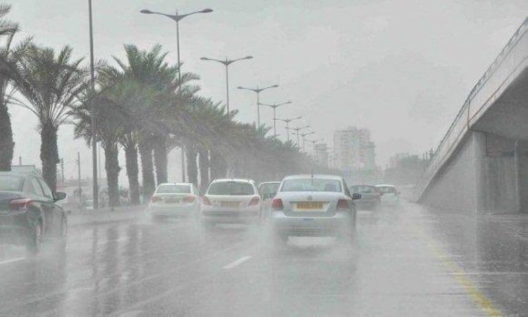 تنبيه هام: أمطار متوسطة ورياح نشطة تضرب جازان