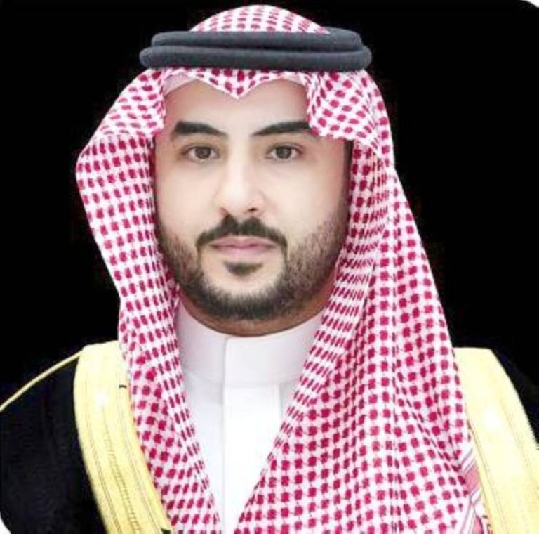 تهاني وزير الدفاع للقيادة بعيد الأضحى المبارك