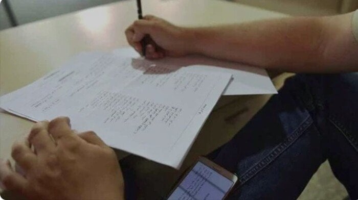 جروبات الغش تدعي تداول امتحان اللغة الأجنبية الأولى وتعليمات للتحقيق