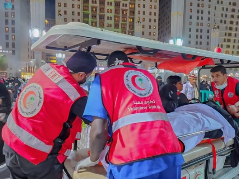 جهود هلال المدينة متواصلة لخدمة ضيوف الرحمن
استمرار أعمال هلال المدينة في خدمة ضيوف الرحمن
هلال المدينة يسعى لتحقيق أفضل خدمة لضيوف الرحمن
التزام هلال المدينة بتقديم الرعاية لزوار بيت الله