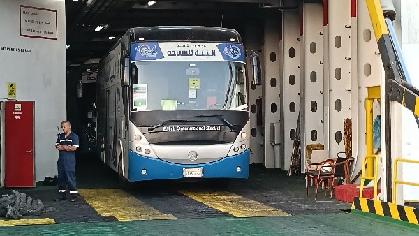 جهود وزير السياحة تتسارع لإنهاء ترتيبات عودة حجاج الحج السياحي البري
تحركات عاجلة من وزارة السياحة لعودة حجاج الحج السياحي البري
استعدادات وزير السياحة لعودة حجاج الحج السياحي البري تتسارع