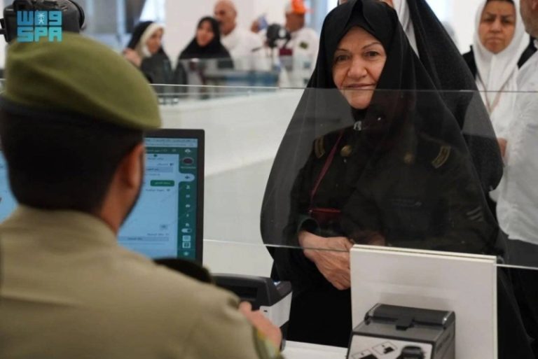 حرس الحدود يستمر في تسهيل عودة الحجاج الإيرانيين عبر منفذ جديدة عرعر