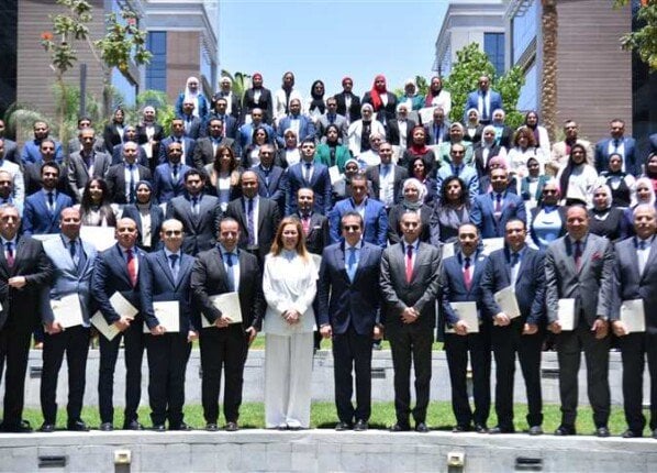 حفل ختام البرنامج التدريبي لتأهيل القيادات بوزارة الصحة يشهده وزير الصحة