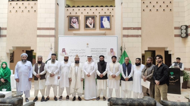 خدمات برنامج خادم الحرمين الشريفين للحج تتواصل لضيوف الرحمن