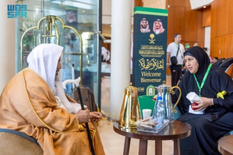 خدمات توعوية متكاملة من “اللجنة الشرعية” لضيوف خادم الحرمين الشريفين للحجاج هذا العام