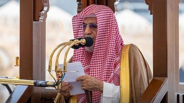 خطبة عرفة اليوم: من يُلقيها بـ 35 لغة؟