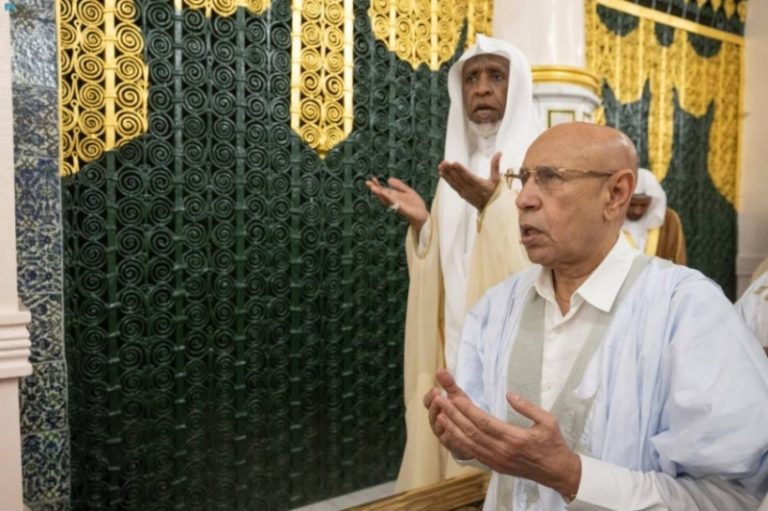 زيارة الرئيس الموريتاني للمسجد النبوي
