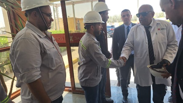 زيارة ميدانية لوزير الكهرباء لمصانع إكس دي إجيماك بالسويس