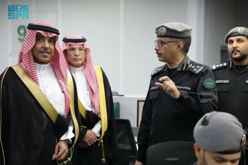 زيارة وزير الإعلام لمركز العمليات الأمنية الموحدة (911) بمكة المكرمة