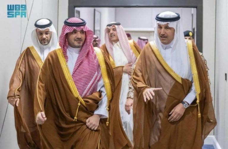 زيارة وزير الداخلية لمقر “المركز العام للنقل” في مشعر عرفة