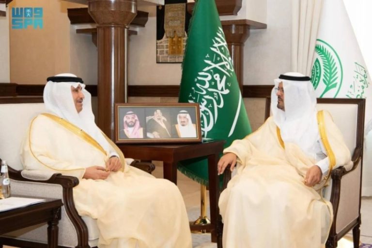 سعود بن مشعل يستعرض جاهزية منظومة “النقل” بمكة والمشاعر
