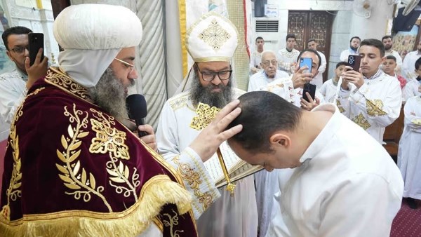 سيامة دياكون جديد بأبو قرقاص بيد الأنبا فيلوباتير أسقف الإيبارشية
أسقف أبو قرقاص يحتفل بسيامة دياكون جديد
الأنبا فيلوباتير يسيّم دياكوناً جديداً في أبو قرقاص
حدث هام: سيامة دياكون جديد بأسقفية أبو قرقاص
جديد الإيبارشية: سيامة دياكون بأبو قرقاص من قِبَل الأنبا فيلوباتير
أبو قرقاص تشهد سيامة دياكون جديد تحت إشراف الأنبا فيلوباتير