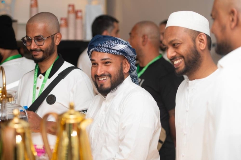 ضيوف برنامج خادم الحرمين يحتفلون بفرحة العمر وسط كرم الضيافة ورحابة الاستقبال