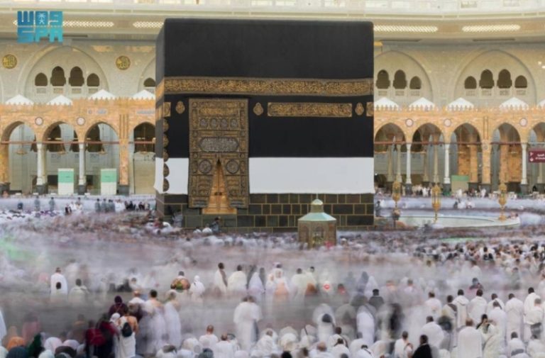 طواف الإفاضة لحجاج بيت الله الحرام في أجواء إيمانية وخدمات متكاملة