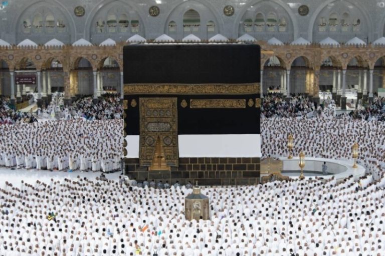 عناية شؤون الحرمين تنفذ مشروعات نوعية خلال موسم حج 1446هـ
مشروعات نوعية تبرزها عناية شؤون الحرمين في موسم حج 1446هـ
مبادرات مميزة تقدمها عناية شؤون الحرمين خلال حج 1446هـ
إنجازات عناية شؤون الحرمين خلال موسم الحج 1446هـ