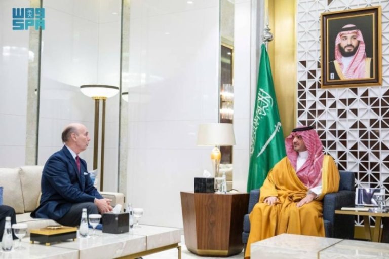 لقاء وزير الداخلية وسفير إسبانيا حول «الاهتمام المشترك»