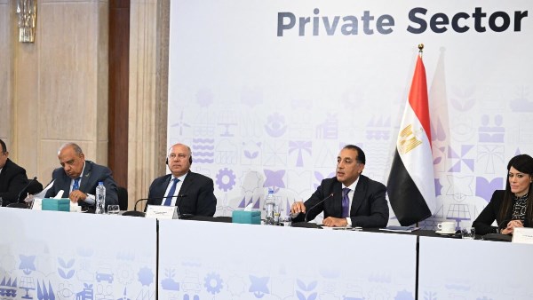 مائدة مستديرة برئاسة مدبولي لتعزيز تنافسية القطاع الخاص