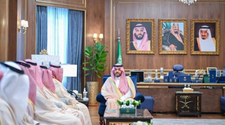 متابعة أمير الحدود الشمالية لتنفيذ خطة تفويج الحجاج الإيرانيين عبر منفذ جديدة عرعر