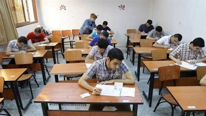 متابعة انضباط اللجان.. وزير التعليم يتواجد داخل غرفة العمليات في اليوم الثاني لامتحانات الثانوية العامة