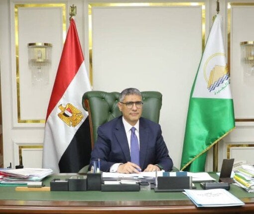 محافظ الجيزة يناقش الاستعدادات لامتحانات الثانوية العامة