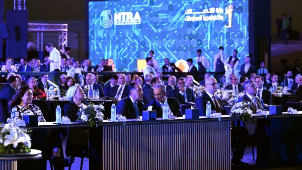 مدبولي يوجه رسالة لشباب مصر: الجيل الخامس فرصة حقيقية للتمكين وليس مجرد سرعة اتصال أعلى