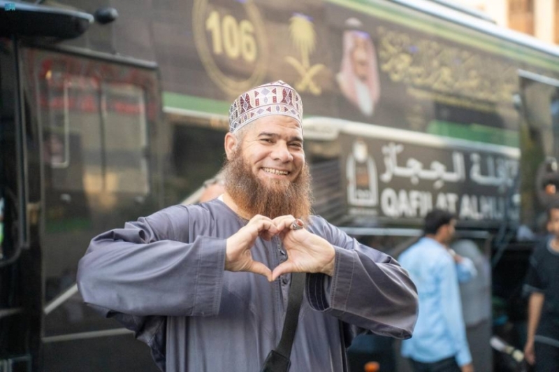 مغادرة (2443) حاجًّا وحاجّة من ضيوف برنامج خادم الحرمين الشرفين