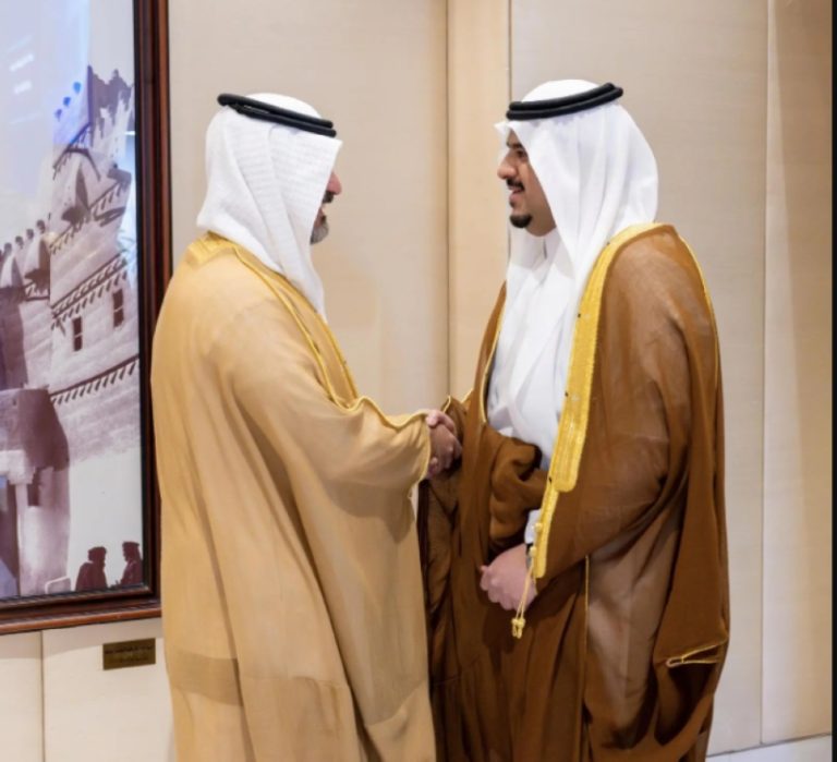 نائب أمير الرياض يستعرض خطة تطوير إجراءات العمل في الإمارة بتوجيه من أمير المنطقة
