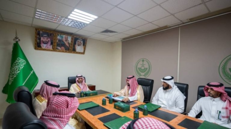 نائب أمير حائل يستعرض مشاريع بلدية بقعاء والتنمية الاجتماعية بالمحافظة