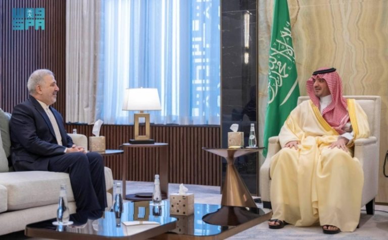 نقاشات سعودية إيرانية حول «الاهتمام المشترك» بين عبدالعزيز بن سعود والسفير الإيراني