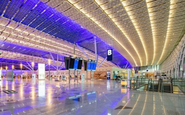 نقل 3900 حاج إيراني يوميًا عبر مطار الملك عبدالعزيز الدولي بجدة من قبل مجموعة “السعودية”