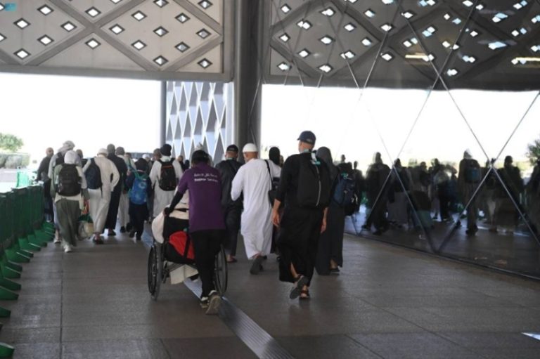 نقل منتظم للحجاج عبر قطار الحرمين السريع إلى المدينة المنورة