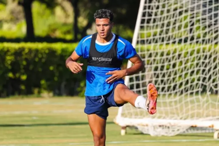أحمد ربيع يظهر بقميص الزمالك الأسود ويتألق في انطلاقته الجديدة