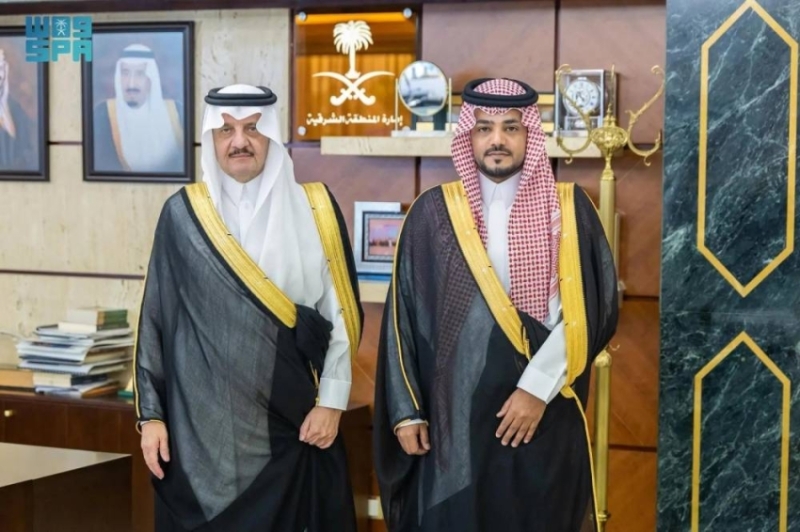 استقبال أمير الشرقية لمدير نادي منسوبي وزارة الداخلية بالمنطقة