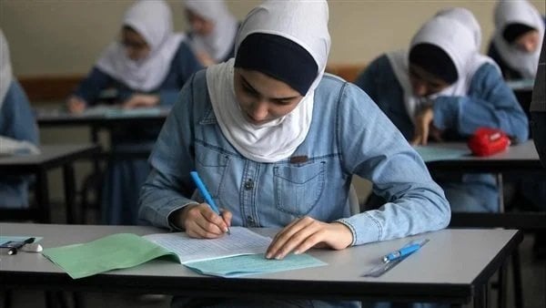 بدء امتحان الجغرافيا لطلاب القسم الأدبي بالثانوية الأزهرية