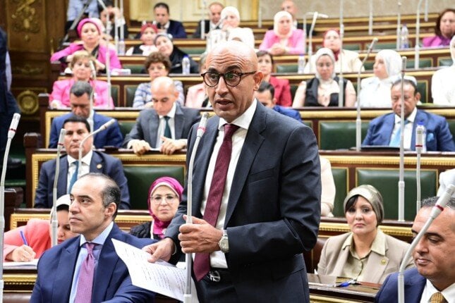 «تعديلات النواب» تحظى بإشادة عبد اللطيف