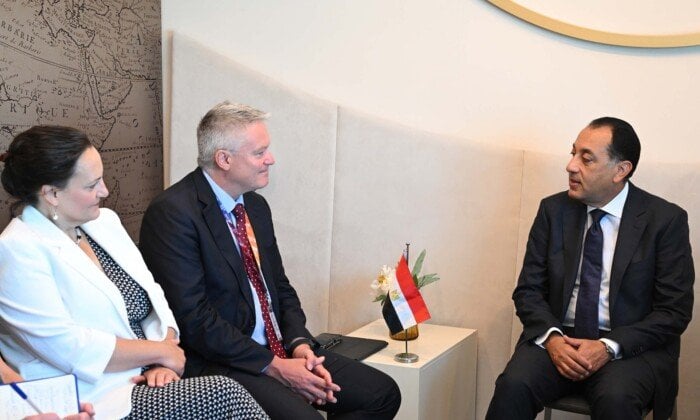 رئيس الوزراء يتباحث مع الأمين العام لمنظمة التعاون الاقتصادي والتنمية حول تعزيز التعاون